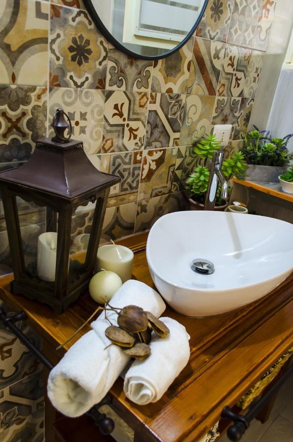 Ingrosso House Bed & Breakfast เลชเช ภายนอก รูปภาพ