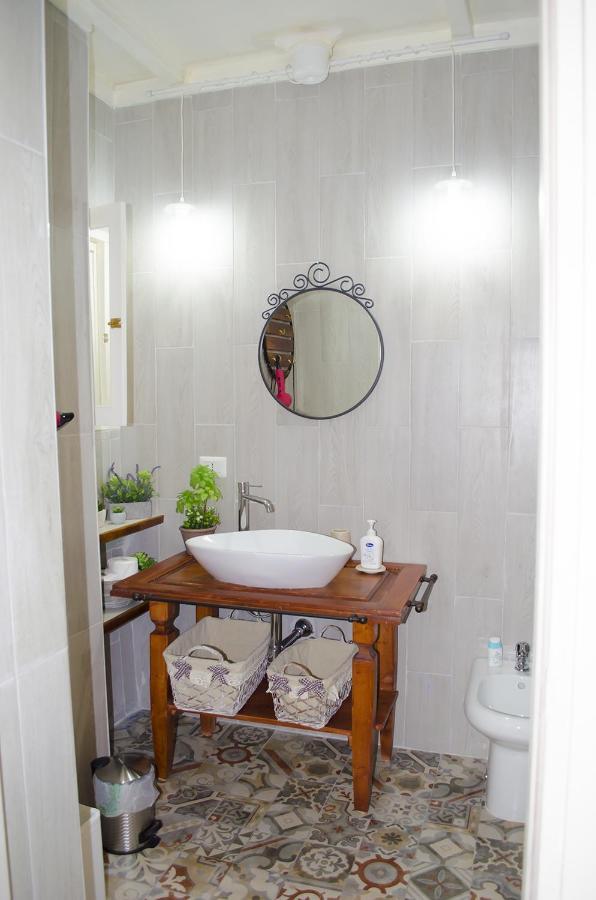 Ingrosso House Bed & Breakfast เลชเช ภายนอก รูปภาพ