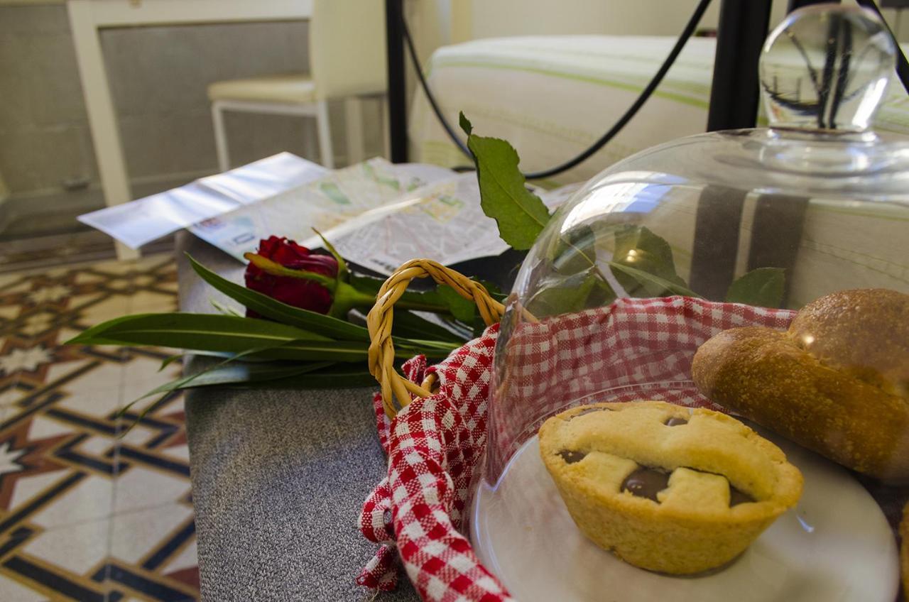 Ingrosso House Bed & Breakfast เลชเช ภายนอก รูปภาพ