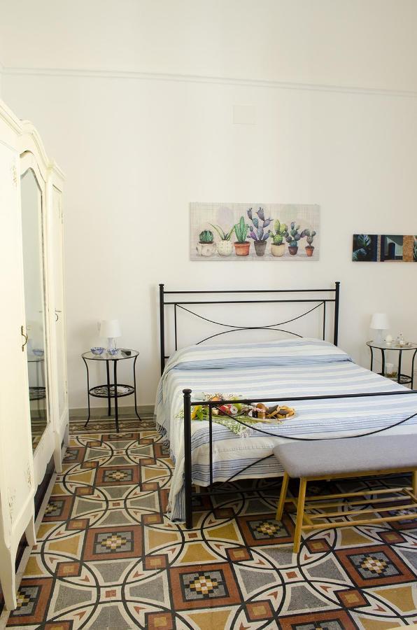 Ingrosso House Bed & Breakfast เลชเช ภายนอก รูปภาพ