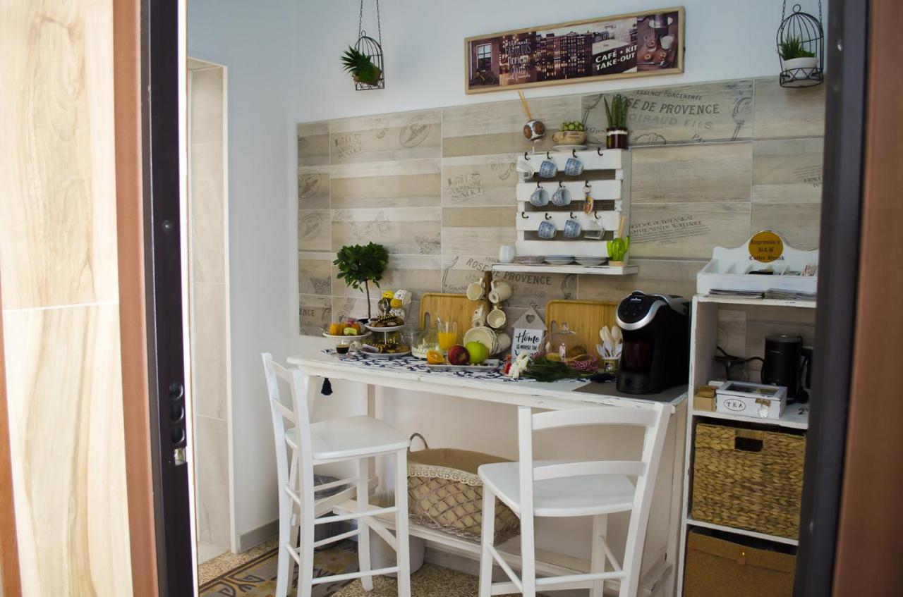 Ingrosso House Bed & Breakfast เลชเช ภายนอก รูปภาพ