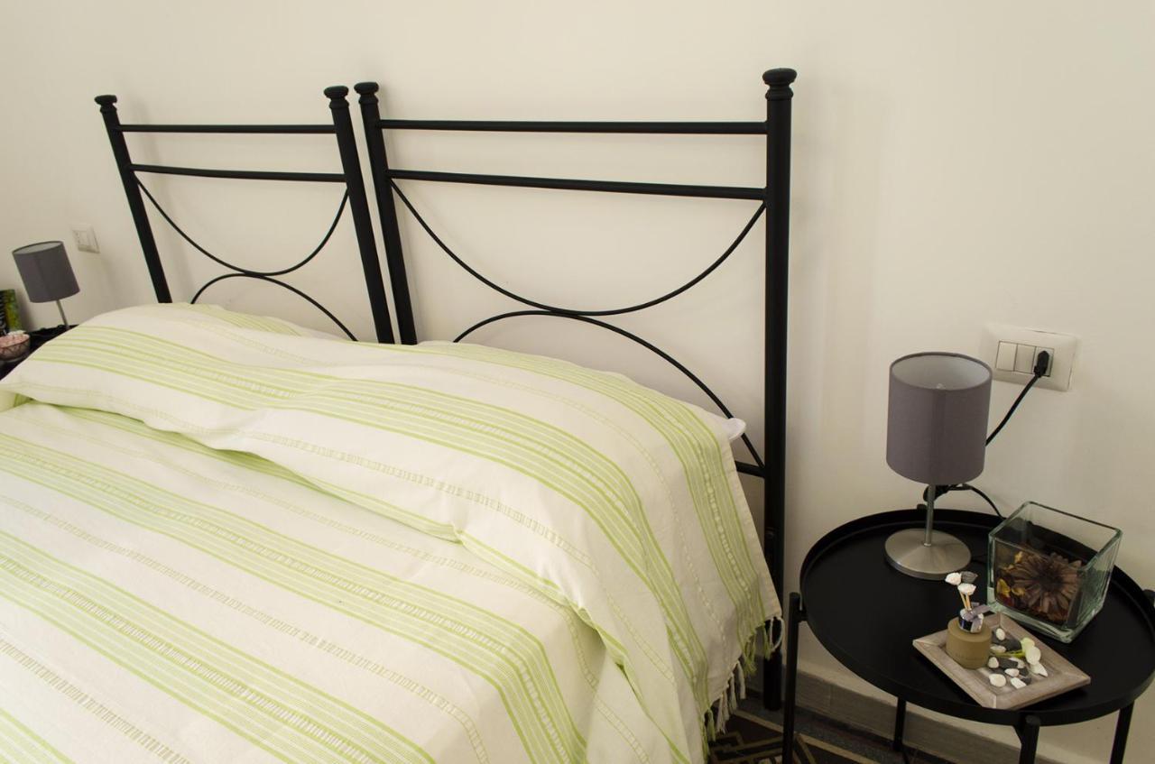 Ingrosso House Bed & Breakfast เลชเช ภายนอก รูปภาพ