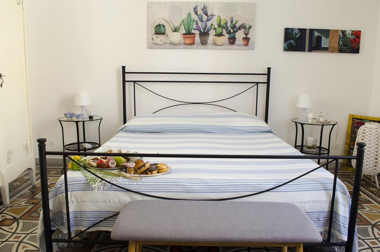 Ingrosso House Bed & Breakfast เลชเช ภายนอก รูปภาพ