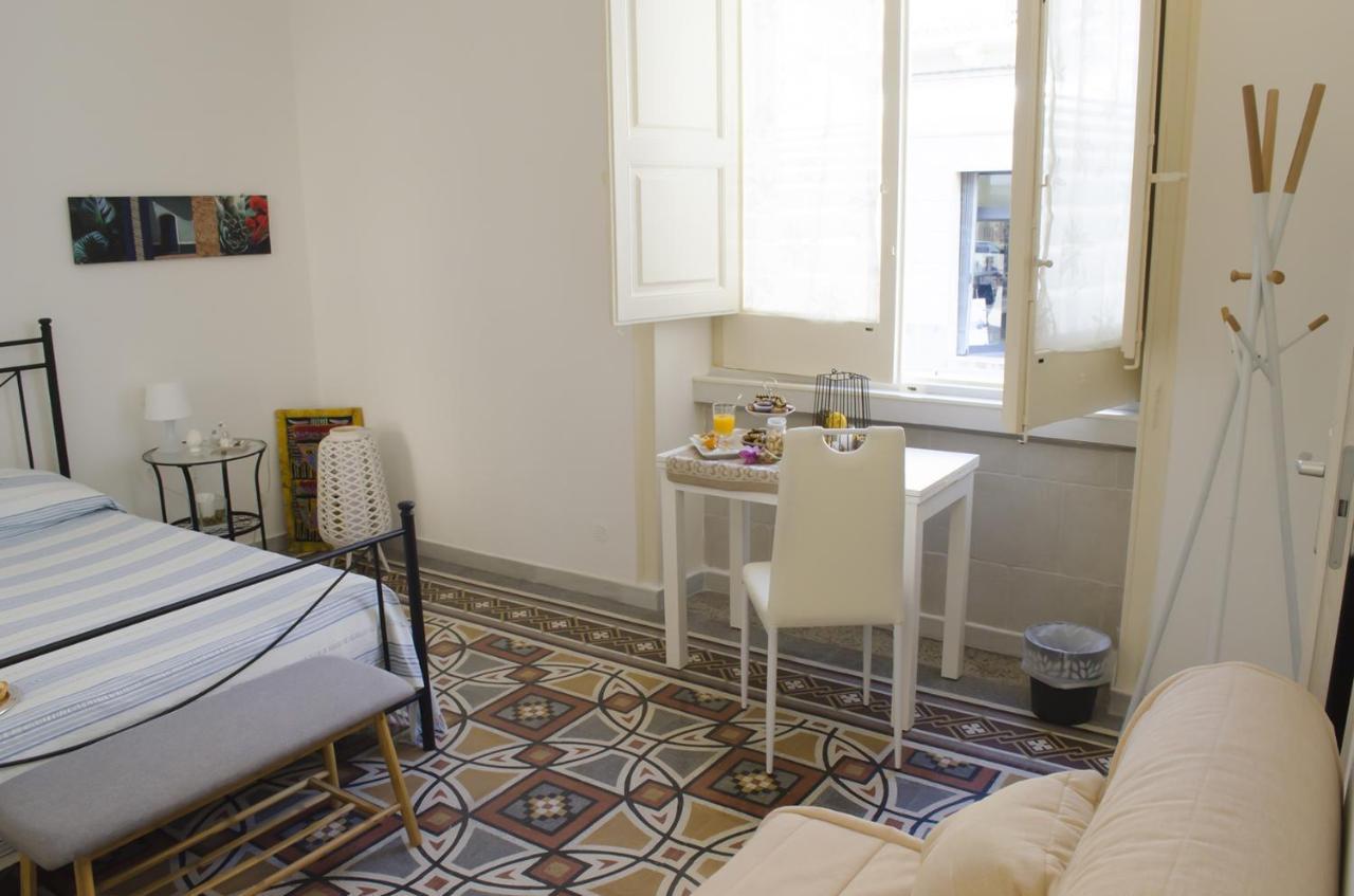 Ingrosso House Bed & Breakfast เลชเช ภายนอก รูปภาพ