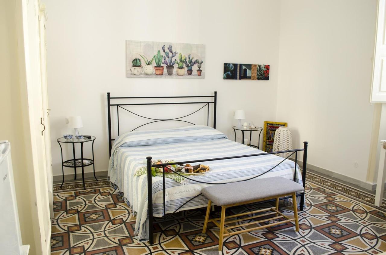 Ingrosso House Bed & Breakfast เลชเช ภายนอก รูปภาพ